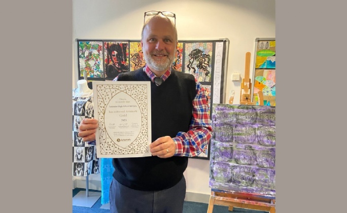 Latest News » Leicester High School for Girls' Arts Department Attains ArtsMark Gold!