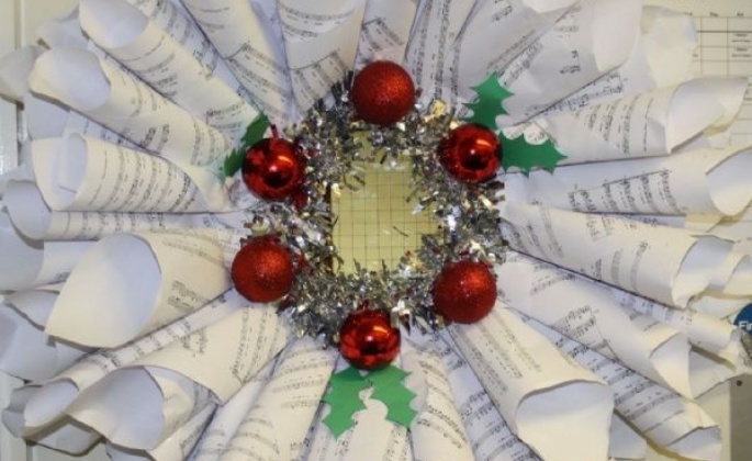 Latest News » Form Christmas Wreath Competition